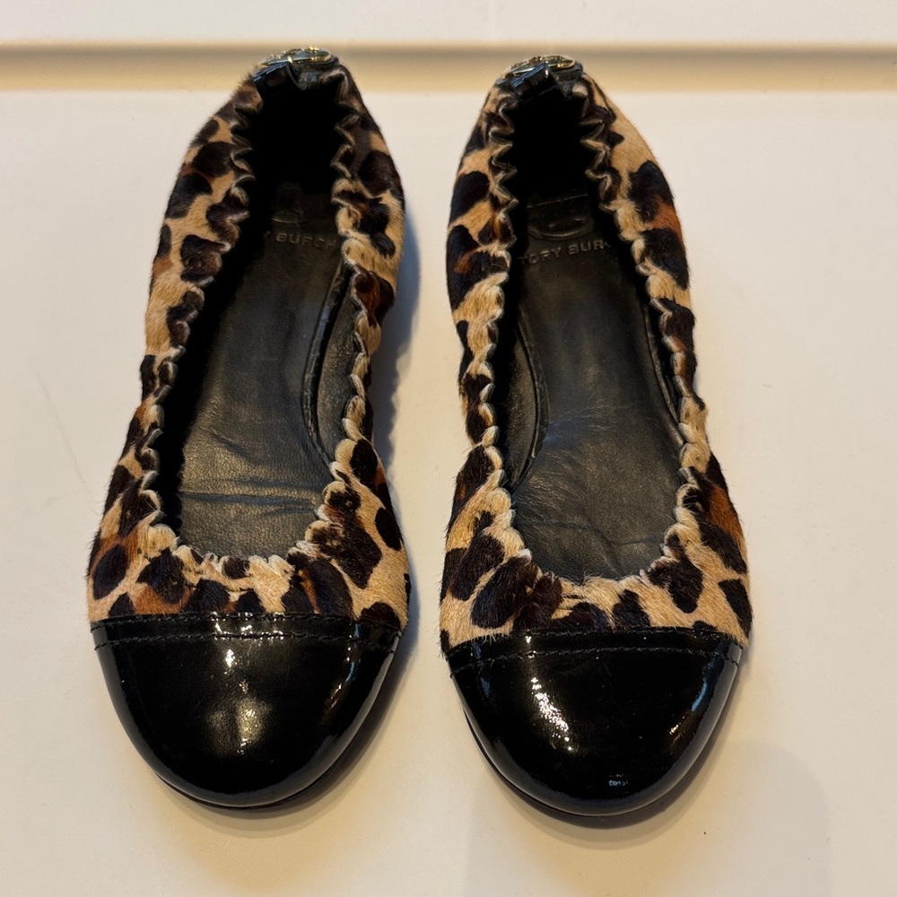 Tory Burch Women’s Lepard Print Ballet Flats with Black Patent Toe